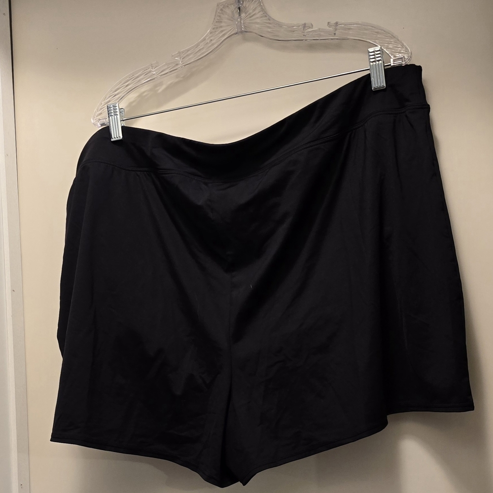 Lands' End Women's Black Athletic Shorts